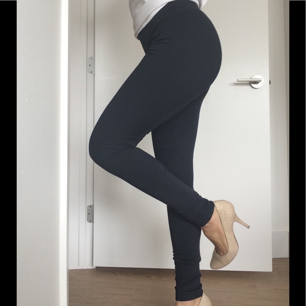 Vince navy leggings